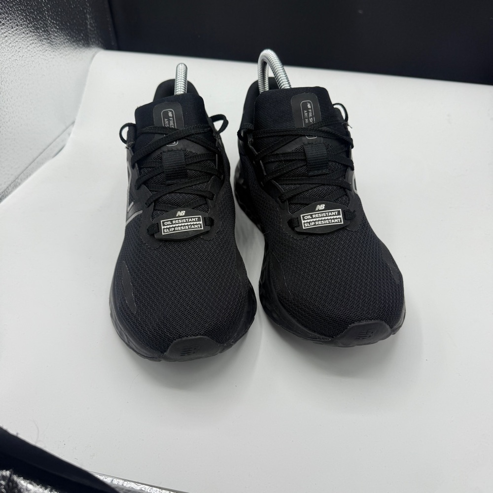 New Balance Black Unisex Arishi V4 Slip Oil Resistant Lace Up Sneakers